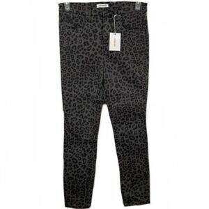 NWT Good American Grey Leopard Good Legs Jeans